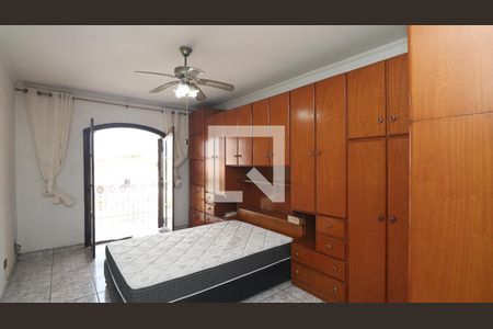 Suíte 1 de casa para alugar com 3 quartos, 350m² em Vila Mazzei, São Paulo