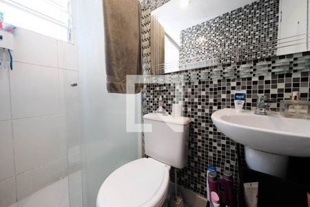 Banheiro de apartamento à venda com 2 quartos, 48m² em Jardim Santa Teresinha, São Paulo