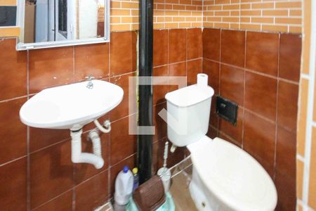 Banheiro casa 01 de casa à venda com 5 quartos, 321m² em Parque Independencia, São Paulo