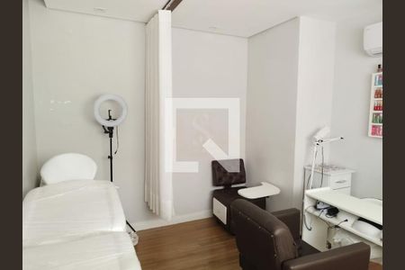 Casa à venda com 2 quartos, 100m² em Indianópolis, São Paulo