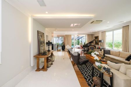 Casa à venda com 4 quartos, 584m² em Jardim Luzitania, São Paulo