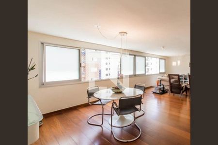 Apartamento à venda com 3 quartos, 300m² em Itaim Bibi, São Paulo