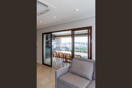 Apartamento à venda com 3 quartos, 191m² em Pinheiros, São Paulo