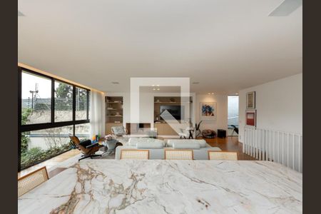 Casa à venda com 3 quartos, 537m² em Jardim Guedala, São Paulo