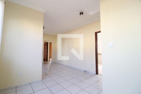 Sala de apartamento para alugar com 3 quartos, 114m² em Santa Mônica, Uberlândia