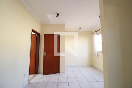 Sala de apartamento para alugar com 3 quartos, 114m² em Santa Mônica, Uberlândia