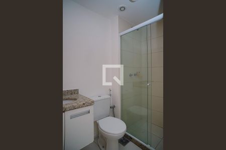 Banheiro da Suíte de apartamento para alugar com 2 quartos, 57m² em Pendotiba, Niterói