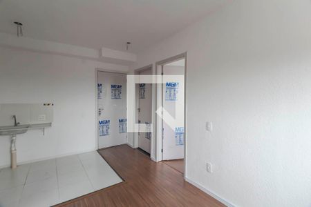 Sala/Cozinha de apartamento para alugar com 2 quartos, 36m² em Fazenda da Juta, São Paulo