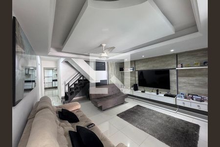 Sala de casa de condomínio para alugar com 3 quartos, 160m² em Vargem Pequena, Rio de Janeiro