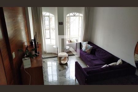 Sala de casa à venda com 3 quartos, 226m² em Jardim Textil, São Paulo