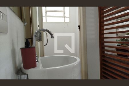 Lavabo de casa à venda com 3 quartos, 226m² em Jardim Textil, São Paulo