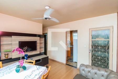 Sala de apartamento para alugar com 2 quartos, 60m² em Olaria, Rio de Janeiro