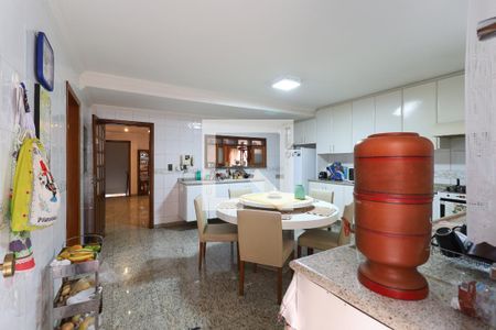 Casa de condomínio à venda com 600m², 6 quartos e 6 vagasCozinha