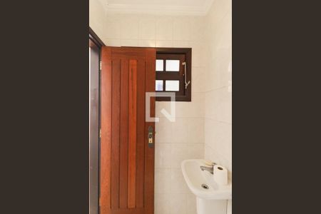 Casa de condomínio à venda com 600m², 6 quartos e 6 vagasBanheiro de Serviço