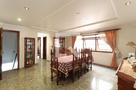 Casa de condomínio à venda com 600m², 6 quartos e 6 vagasSala
