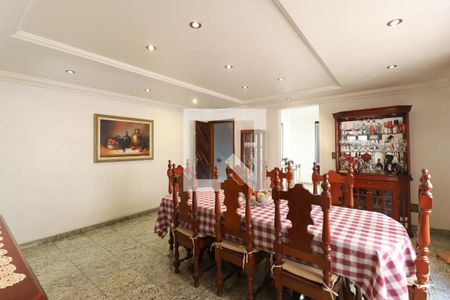 Casa de condomínio à venda com 600m², 6 quartos e 6 vagasSala