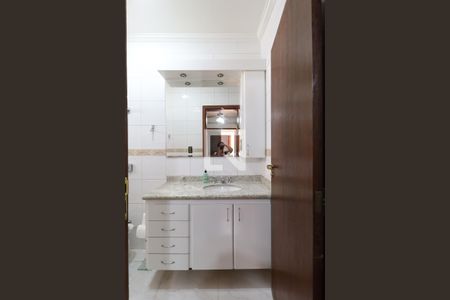 Casa de condomínio à venda com 600m², 6 quartos e 6 vagasBanheiro Suíte 6