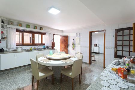 Casa de condomínio à venda com 600m², 6 quartos e 6 vagasCozinha