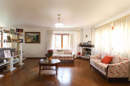 Casa de condomínio à venda com 600m², 6 quartos e 6 vagasSala