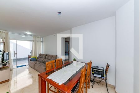 Sala de apartamento à venda com 3 quartos, 160m² em João Pinheiro, Belo Horizonte