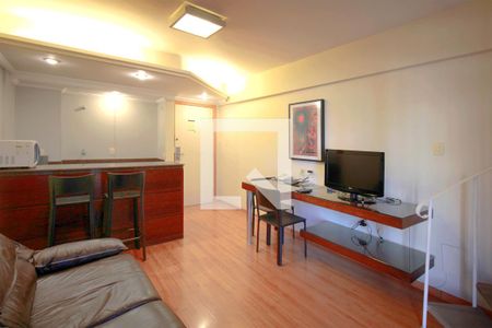 Sala de kitnet/studio para alugar com 1 quarto, 42m² em Savassi, Belo Horizonte