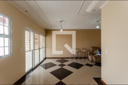 Sala de casa à venda com 3 quartos, 192m² em Vila Pereira Cerca, São Paulo