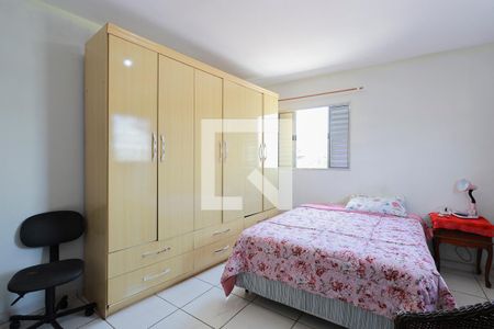 Quarto 1 de casa à venda com 2 quartos, 160m² em Vila Romero, São Paulo