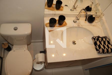 Banheiro de kitnet/studio para alugar com 1 quarto, 26m² em Vila Buarque, São Paulo