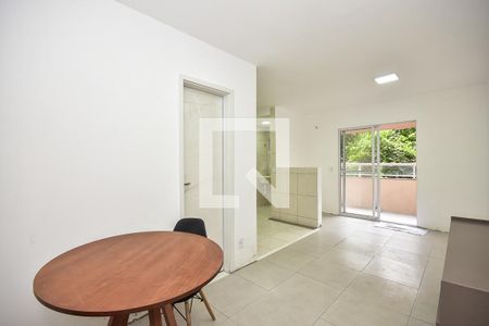 Sala/Quarto de kitnet/studio para alugar com 1 quarto, 34m² em Jardim Ampliacao, São Paulo