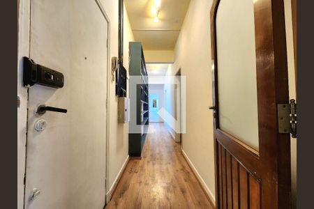 Corredor de apartamento à venda com 3 quartos, 237m² em Itaim Bibi, São Paulo