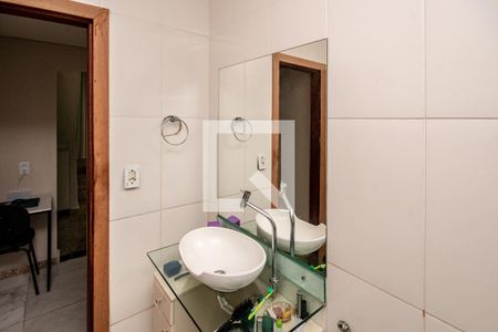 Casa à venda com 90m², 2 quartos e 1 vagaBanheiro 2
