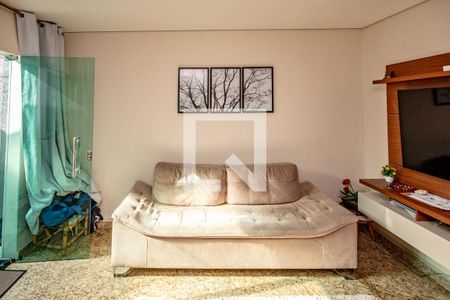 Sala de casa à venda com 2 quartos, 90m² em Copacabana, Belo Horizonte