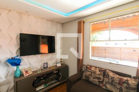 Sala de casa à venda com 4 quartos, 120m² em Guajuviras, Canoas