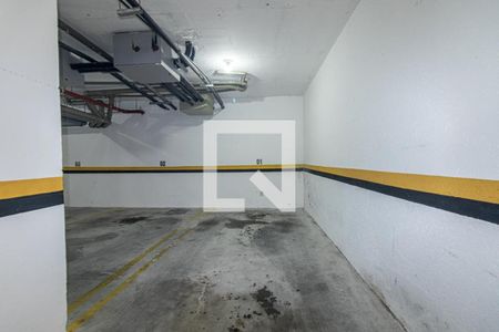 Garagem de apartamento para alugar com 2 quartos, 50m² em Novo Mundo, Curitiba