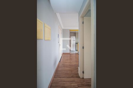 Corredor de apartamento para alugar com 1 quarto, 41m² em Jardim Botânico, Porto Alegre