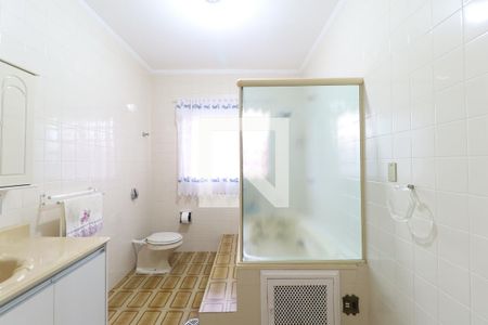 Banheiro/Suite de casa para alugar com 3 quartos, 250m² em Vila Nelson, São Paulo