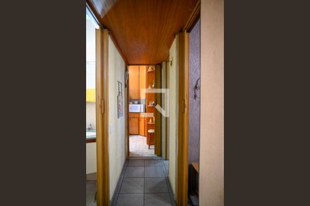 Corredor de apartamento à venda com 2 quartos, 50m² em Jardim Maristela, São Paulo