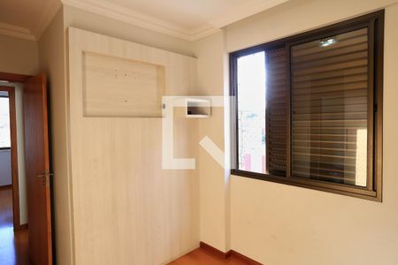 Suíte de apartamento à venda com 3 quartos, 80m² em Sagrada Família, Belo Horizonte