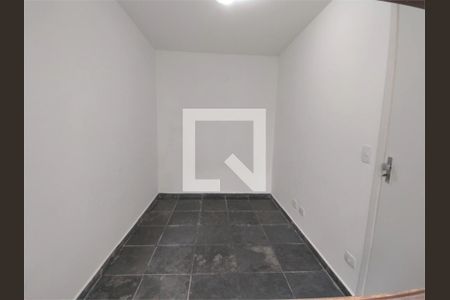 Casa de Condomínio à venda com 3 quartos, 180m² em Vila Elvira, São Paulo