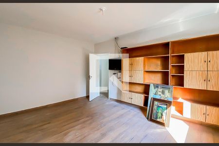 Quarto 1 de casa para alugar com 5 quartos, 550m² em Vila Paranagua, São Paulo