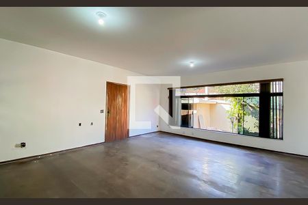 Sala de casa para alugar com 5 quartos, 550m² em Vila Paranagua, São Paulo