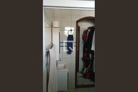 Banheiro 1 de casa para alugar com 3 quartos, 145m² em Centro, Poá