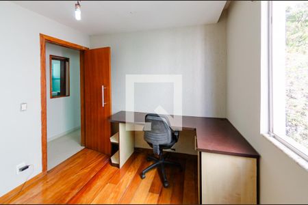 Quarto 1 de apartamento para alugar com 5 quartos, 238m² em Buritis, Belo Horizonte