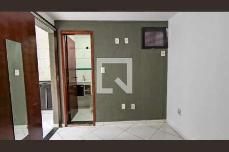 Suíte de apartamento para alugar com 1 quarto, 35m² em Recreio dos Bandeirantes, Rio de Janeiro