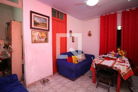 Sala de casa à venda com 3 quartos, 190m² em Olaria, Rio de Janeiro