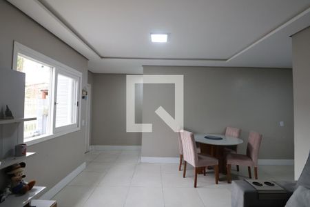 Sala de casa à venda com 2 quartos, 67m² em Rio Branco, Canoas