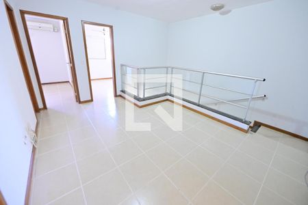 Corredor de casa de condomínio para alugar com 4 quartos, 183m² em Jardim Goiás, Goiânia
