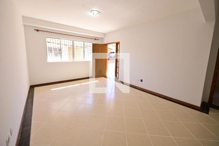 Sala de casa de condomínio para alugar com 4 quartos, 183m² em Jardim Goiás, Goiânia