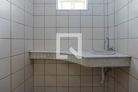 Lavabo de casa de condomínio para alugar com 3 quartos, 227m² em Conjunto Residencial Nova Bertioga, Mogi das Cruzes