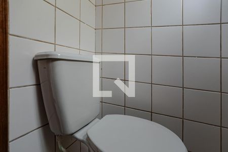 Lavabo de casa de condomínio para alugar com 3 quartos, 227m² em Conjunto Residencial Nova Bertioga, Mogi das Cruzes